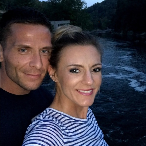 Reseller 💖✨ Poshmark - Picture 4 of 10